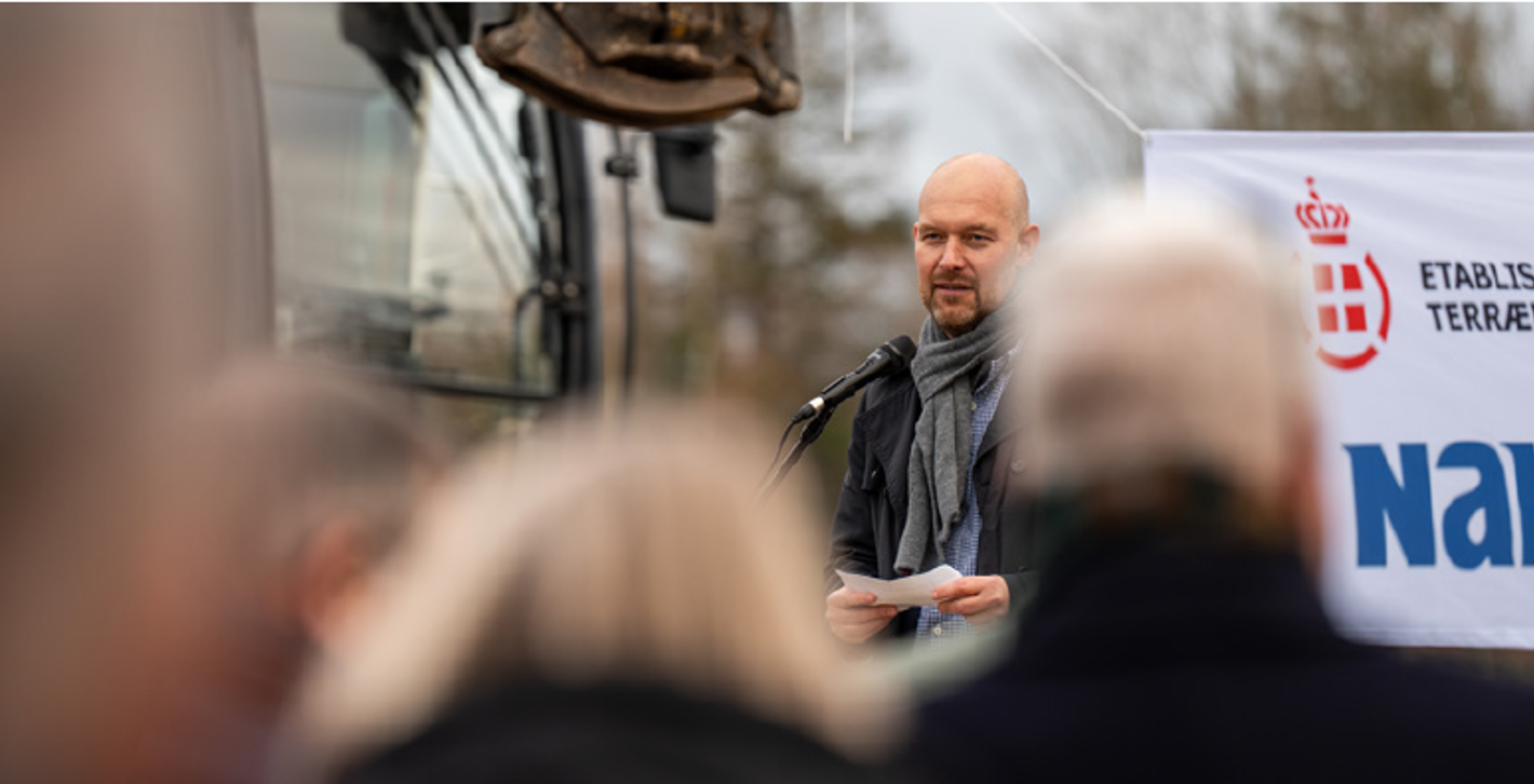 Første spadestik til ny ammunitionsfabrik