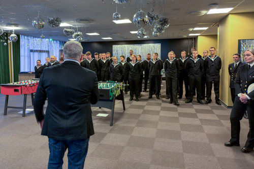 De værnepligtige bydes velkommen til Arena Nord.