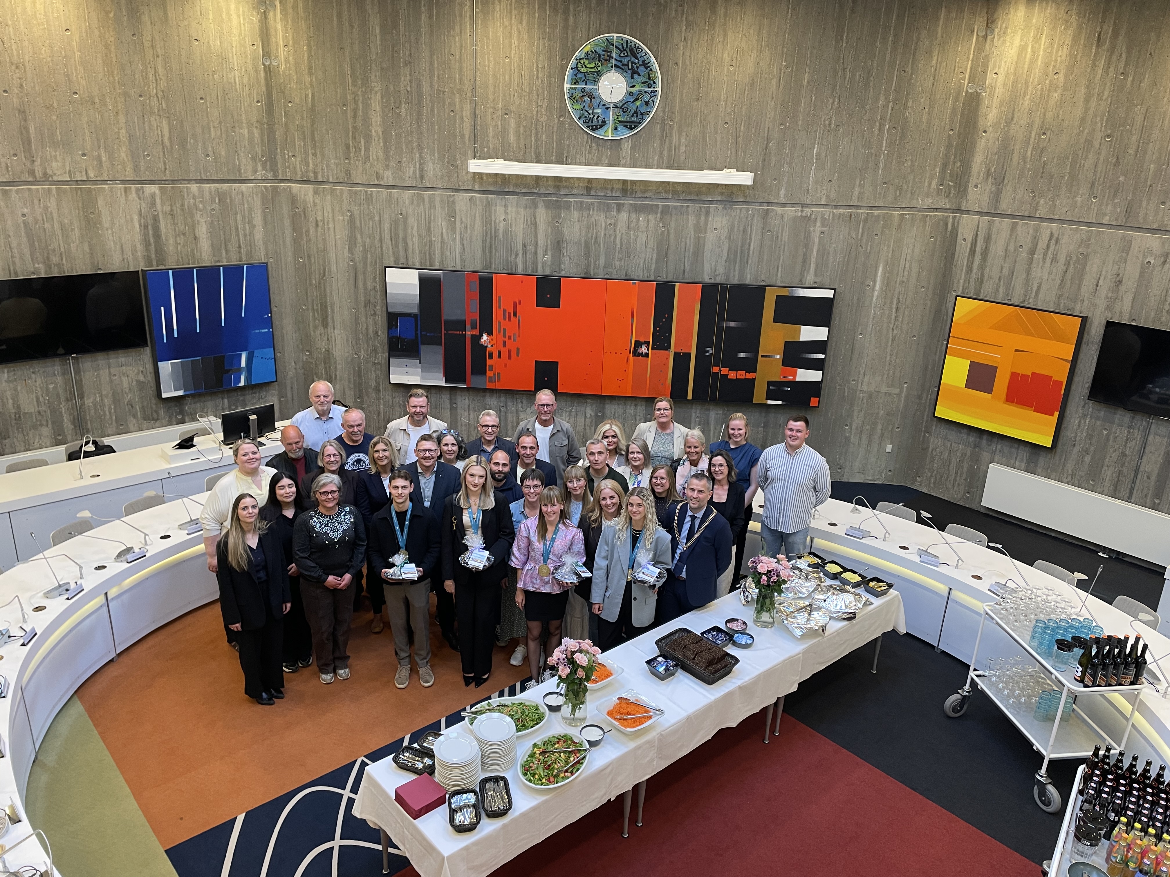 Ved receptionen var der deltagelse af vindernes familie og arbejdsgivere.