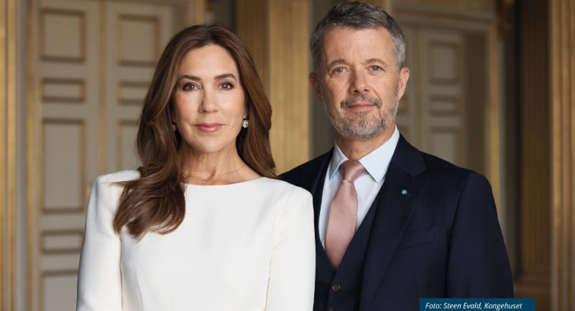 Officielt billede af Kongeparret med fotokreditering af Steen Evald